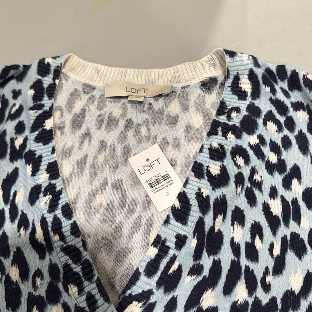 Loft size small sweater - Picture 2 of 4